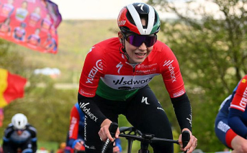 Női Vuelta - Vas második a második szakaszon, így átvette a piros trikót.