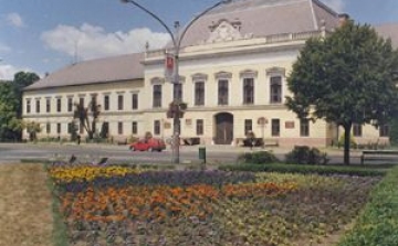Balassagyarmat ingyen ad helyet a Nógrád megyei önkormányzatnak
