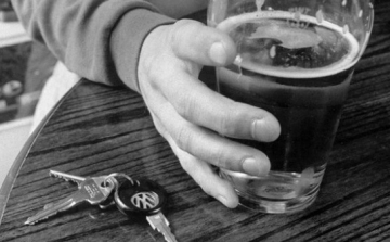 Az ír hatóságok nem engedélyezik, hogy a magányos öregek ittasan is vezethessenek
