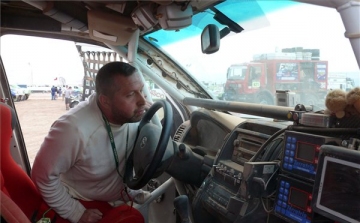 Dakar 2013 - Hornékat kizárták, Sebestyénék a célban