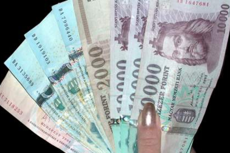 Tovább csökkent a háztartások adóssága májusban