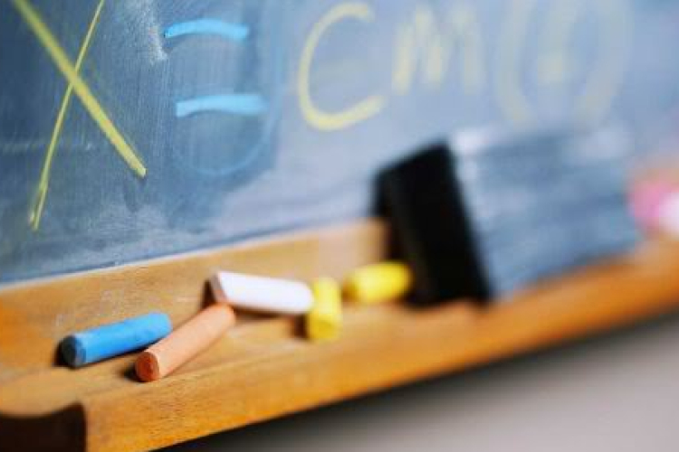 Innovatív iskolai programokat zárt három intézmény