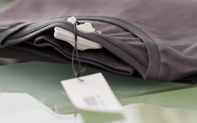 Letépte az áruvédelmi eszközt