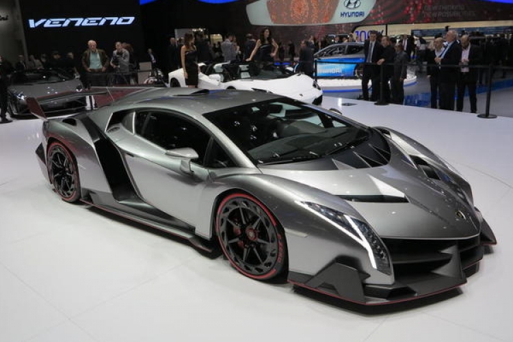 Hárommillió euróba kerül a legújabb Lamborghini