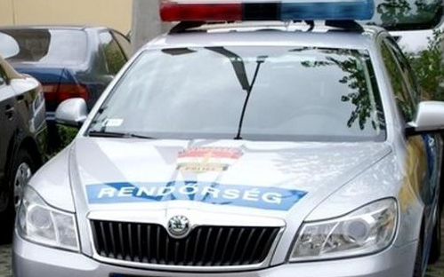 Mentőt hívtak hozzá a rendőrök