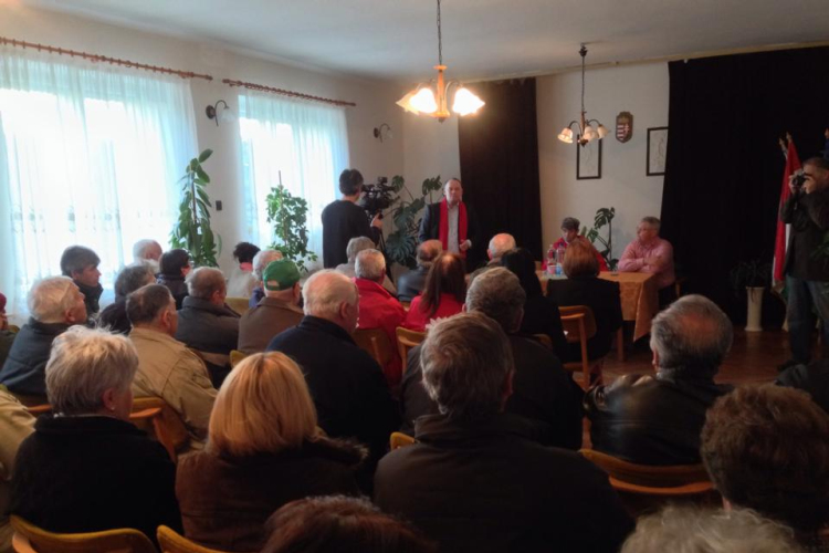 Szanyi Tibor: Orbánék kifosztották az országot