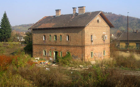 Bontják az életveszélyessé vált lakásokat Salgótarjánban