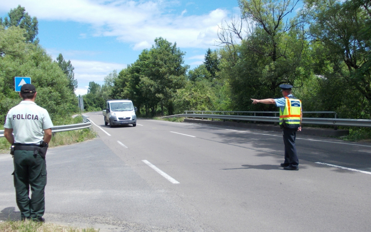 Fokozott határrendészeti ellenőrzés a közutakon