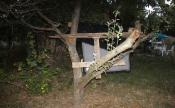 Lest épített kertjében az orvvadász