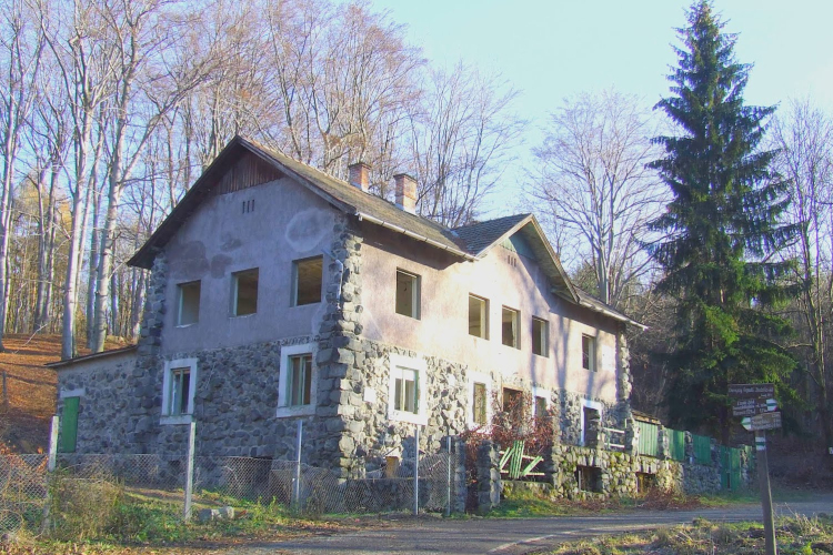Újra pályáznak az egykori Dornyay Turistaház felújítására