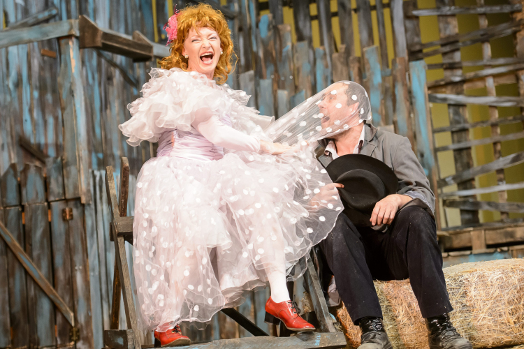 Nagy sikert aratott a Kakukk Marci Salgótarjánban