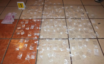 Kábítószert árultak