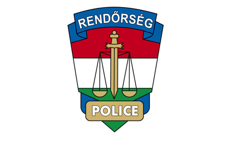 Vasvillával ütötte a járművet