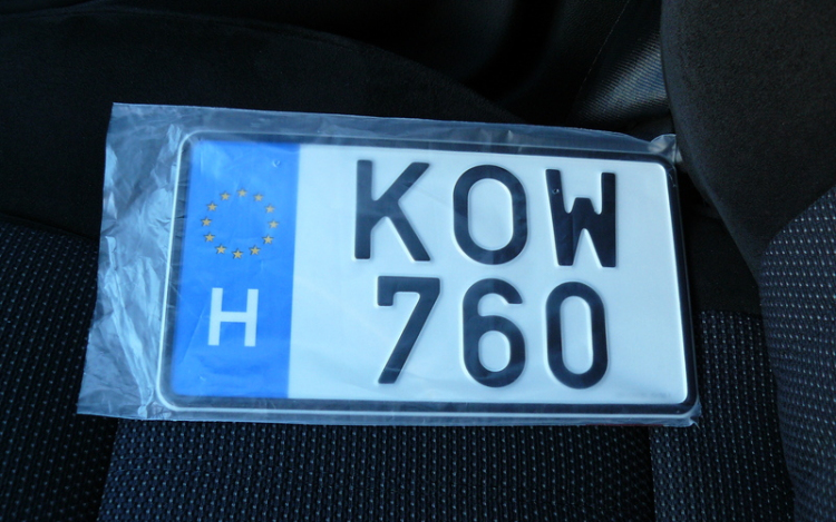 Lecserélte a rendszámot