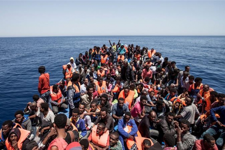 Frontex: 60 százalékkal csökkent tavaly az Európába érkező migránsok száma