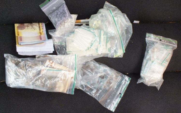 Őrizetben a kábítószer-kereskedők