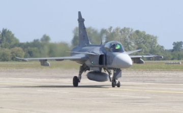 Szalay-Bobrovniczky Kristóf: megegyezés született a svédekkel a Gripen vadászgép közös fejlesztéséről