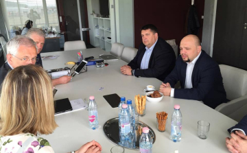 Sinia Bátonyterenyén