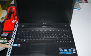 Lopás miatt áll bíróság elé