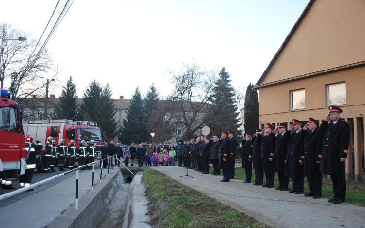 Letették a Bátonyterenyei Katasztrófavédelmi Őrs szertárának alapkövét