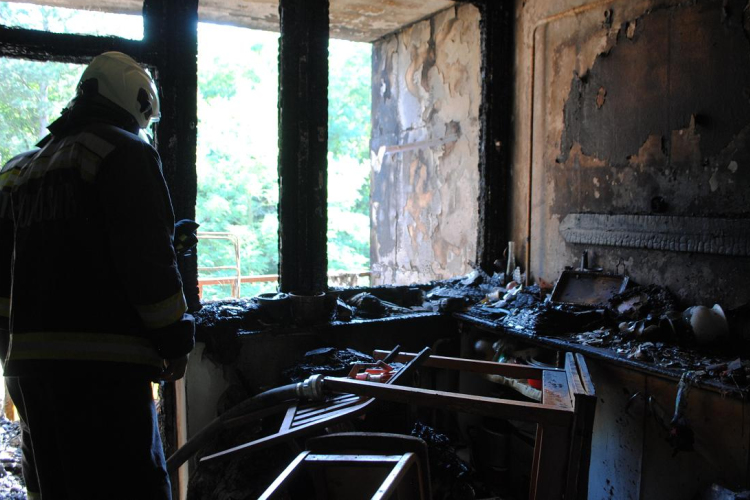 Tűz volt egy salgótarjáni társasház egyik lakásában