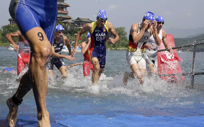 Nógrádi érmek a vasi triatlonról