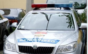 Kislányt bántalmaztak a garázdák