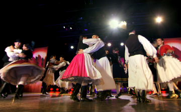 Salgótarjániak az országos néptáncantológián