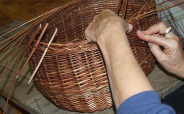 Kosárfonást tanulhatnak