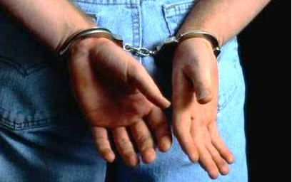 Körözött rendőrkézen