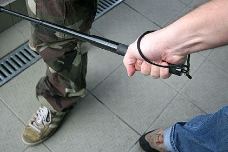 Felfegyverkezve elkövetett garázdaság Bátonyterenyén