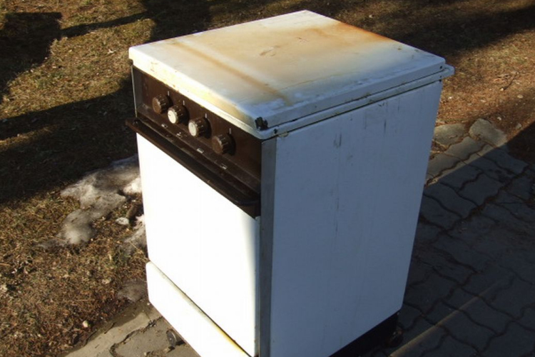 Gáztűzhelyet lopott a betörő