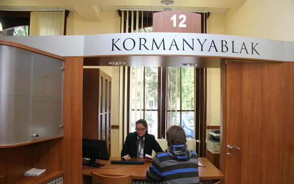 A húszezredik ügyfelet köszöntötték