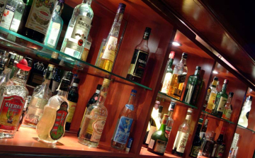 Kocsmában fojtogatta az ott dolgozó hölgyet