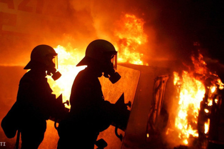 Holttestet találtak egy kigyulladt családi ház kertjében Bátonyterenyén