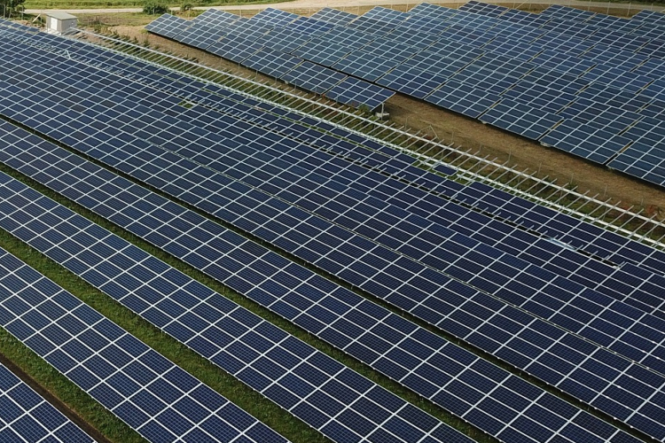 Szakmai szervezetek a napelemes beruházásokat korlátozó intézkedések enyhítését szorgalmazzák