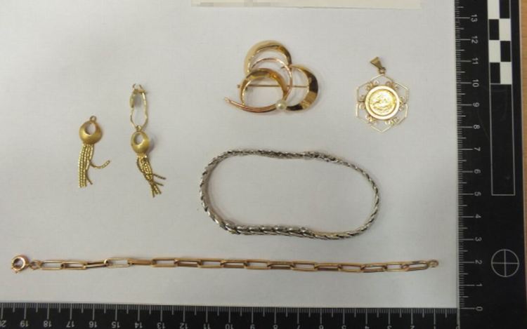 Rendőrkézen a betörőpáros