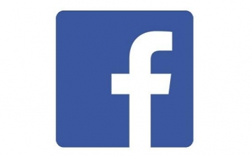Gyorsan zuhan a Facebook népszerűsége