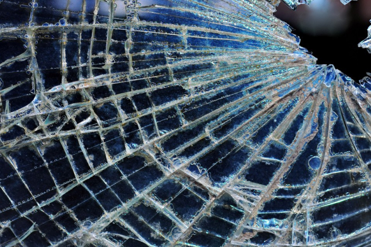 Magánlaksértés és rongálás Nagybárkányban