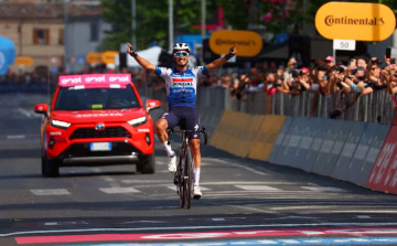 Giro d\'Italia - Alaphilippe teljessé tette gyűjteményét, Valter szökésben volt.