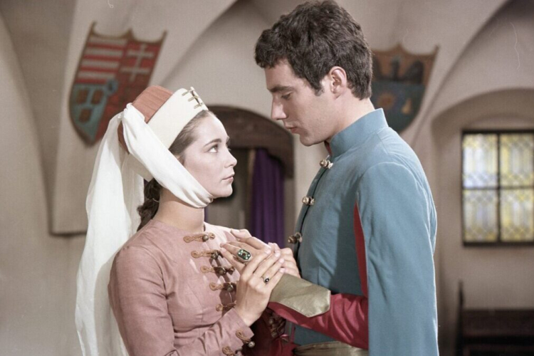 Venczel Vera - a törékeny nőiesség