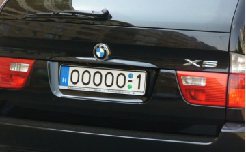 Hamis rendszám, hamis eladó és vevő