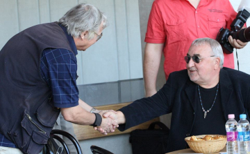 Társulati díjakat alapított a Zenthe Ferenc Színház