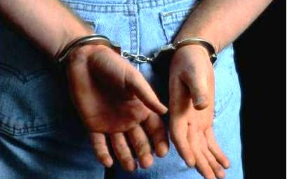 Előzetes letartóztatásban a magánlaksértők