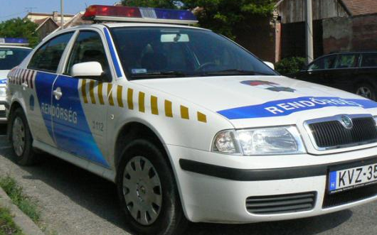 Mindenhol lopott valamit