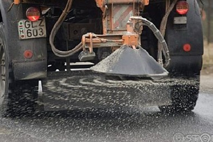 5300 tonnányi szóróanyaggal készülnek a télre