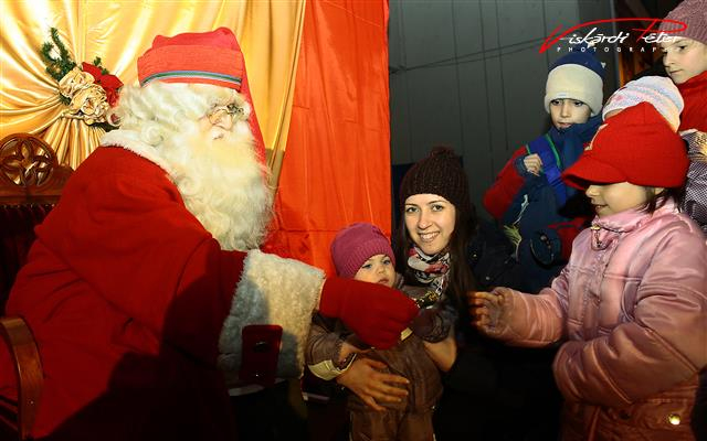 Salgótarjánban ajándékozott Joulupukki