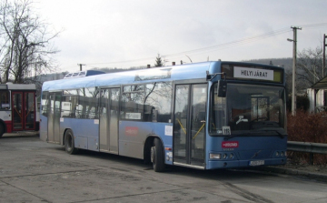 Közel száz helyközi autóbuszjárat menetrendje módosul