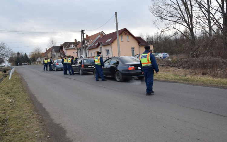 Fokozott a rendőri jelenlét Nógrád közútjain