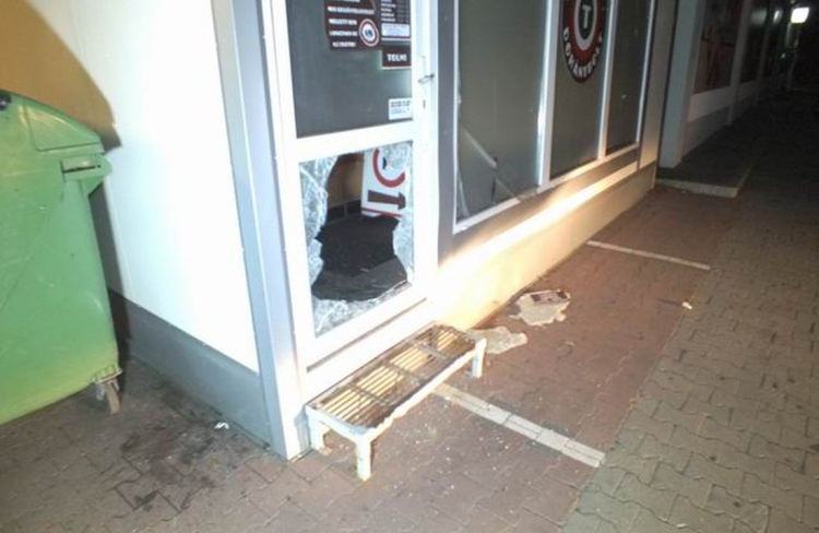 Elfogták a dohánybolt betörőket